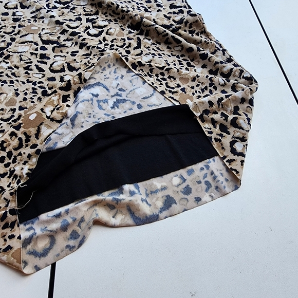 Vince Camuto Leopard Beige Print Skirt Stretch Jersey Lined Body Cone Fit Size S - Picture 7 of 9